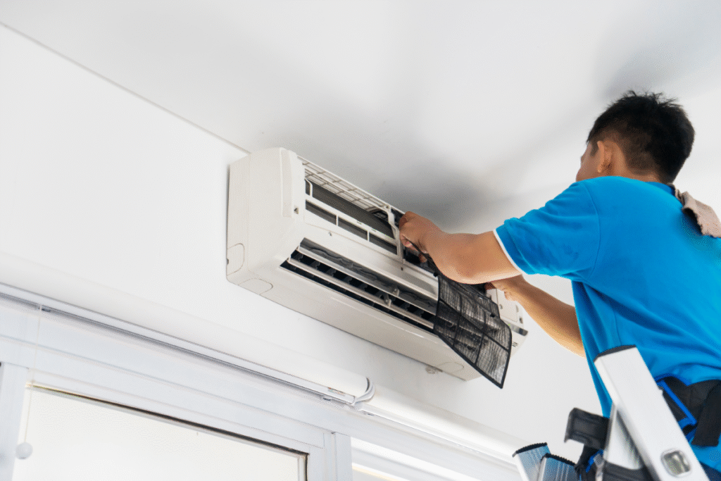 How to Keep Your AC Running Like a Dream in the UAE Heat: A Cool Guide